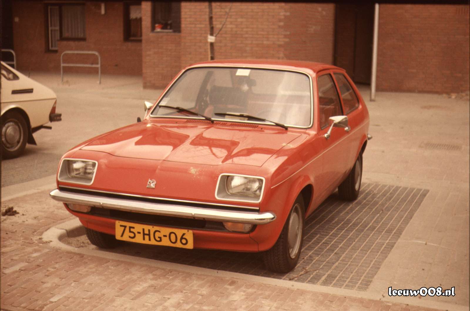 1977 - DD01-2_77-78-03