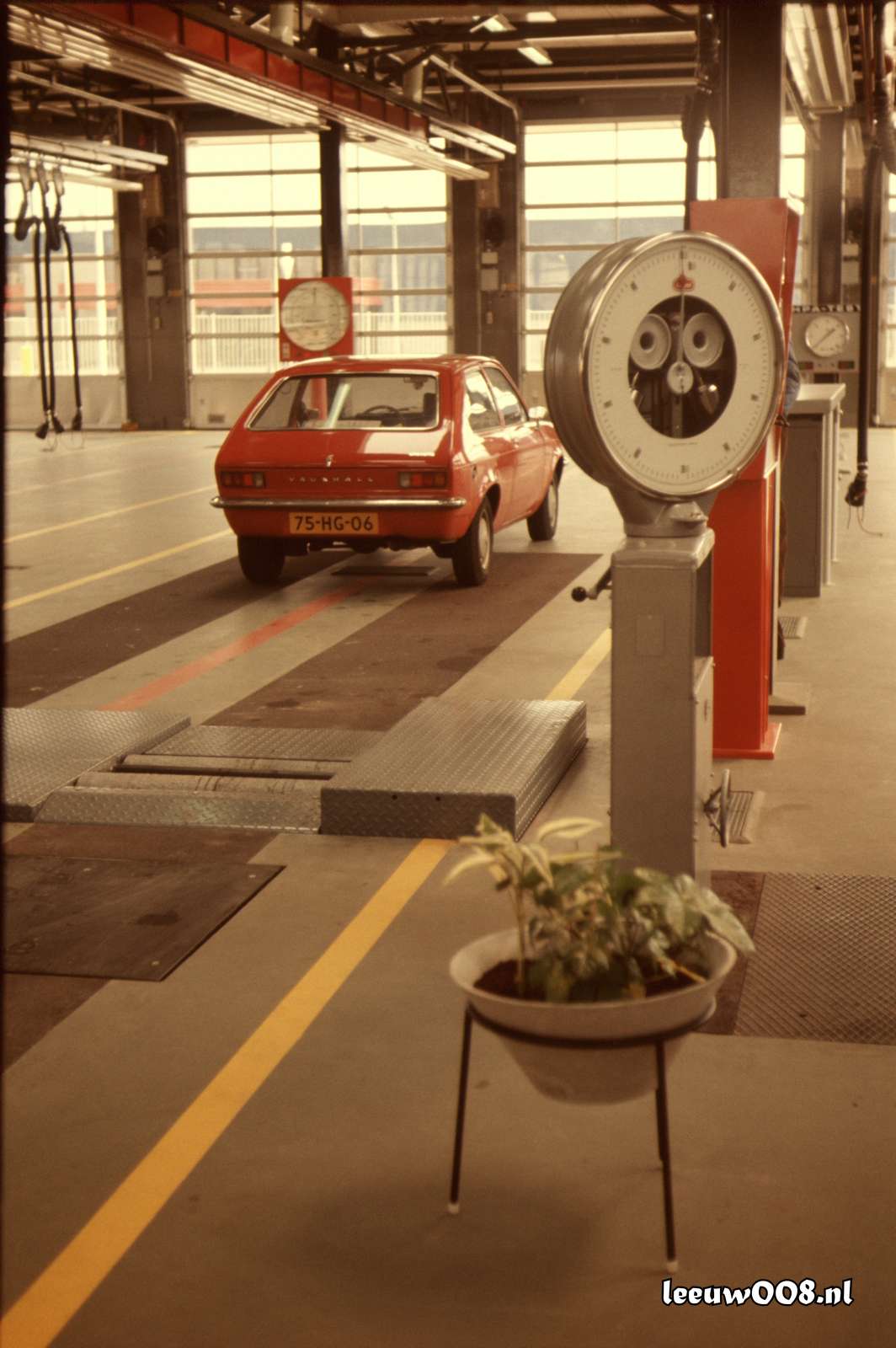 1977 - DD01-2_77-78-09