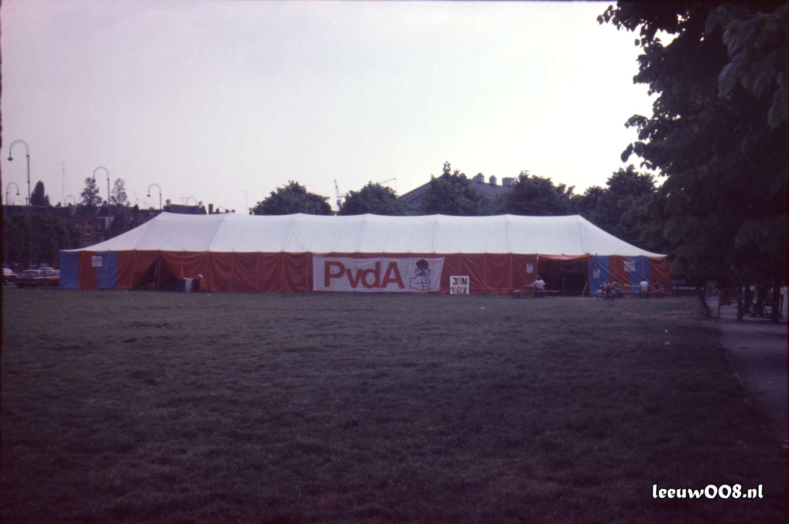 1977 - DD01-2_77-78-38