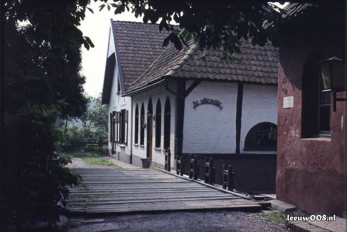 1980 - DD08-2_80-81-15